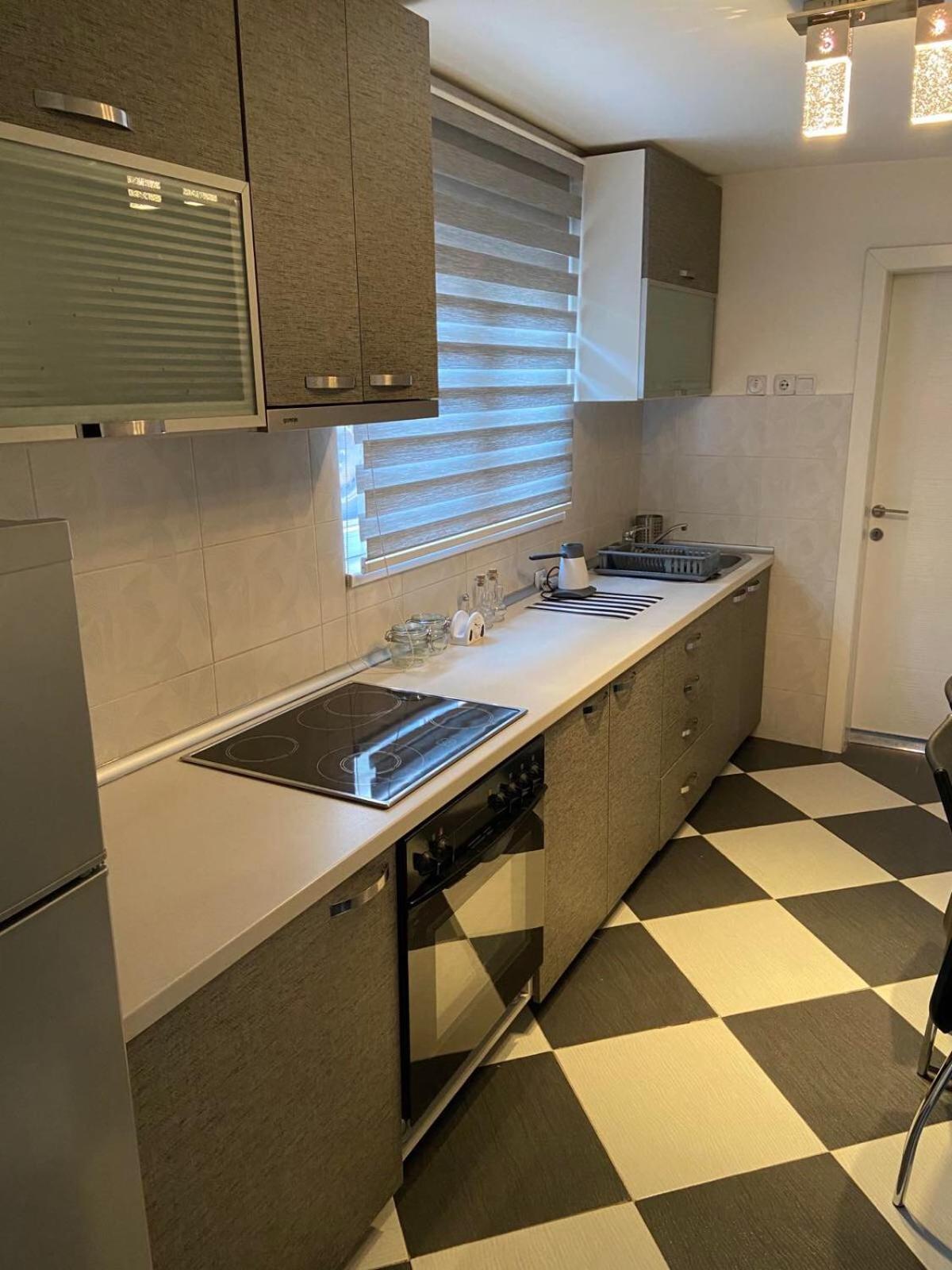 Downtown Apartment Ni Esterno foto
